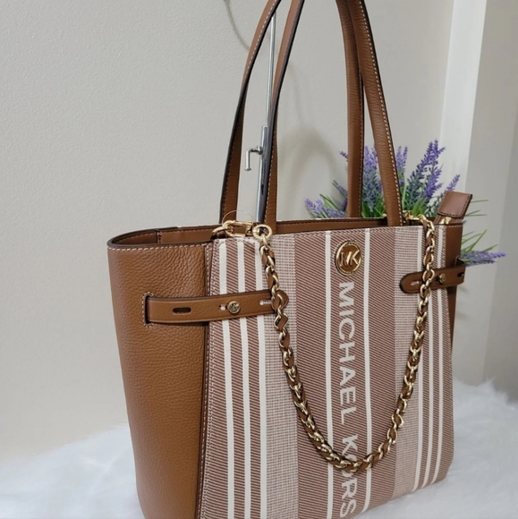 ❌️SOLD❌️ - Picture 3 of 11